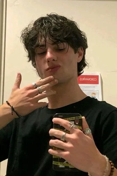 Flipped Chat AI – razgovarajte s Кира