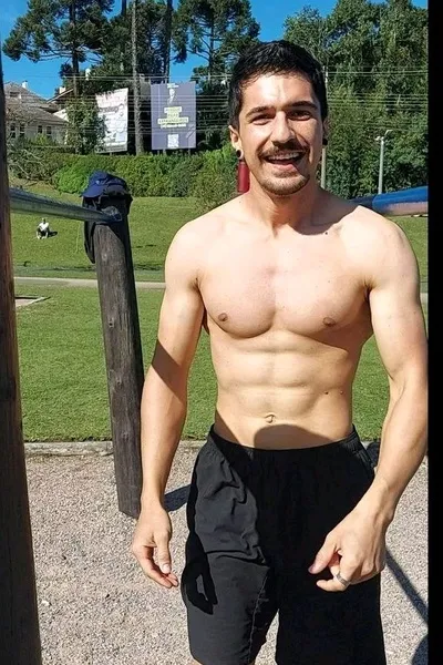 Flipped Chat AI – kalbėkite su Felix Americano