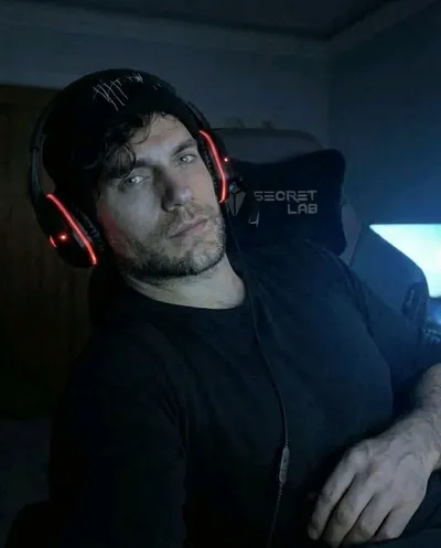 Flipped Chat AI – Chatta med Det. Devan Cavanaugh 