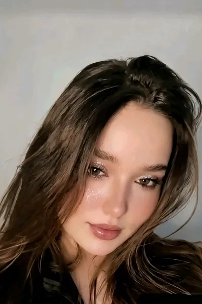 Flipped Chat AI – Чат с Lina Sonnenwald