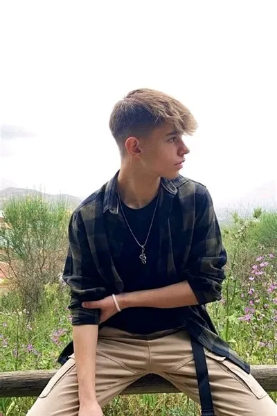 Flipped Chat AI – Chatta med Tomas lee