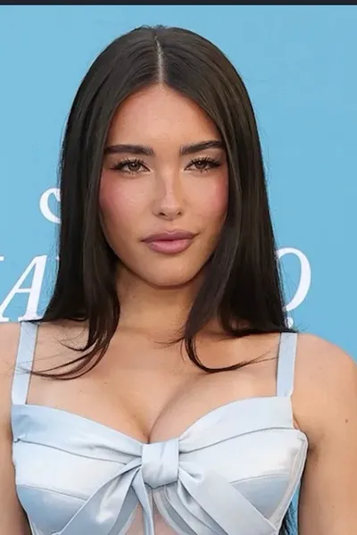 الذكاء الاصطناعي للدردشة المعكوسة – الدردشة مع Madison beer