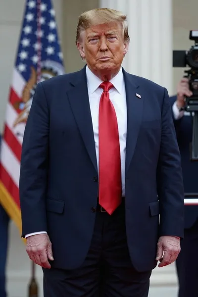 Odwrócony czat AI – rozmawiaj z Trump