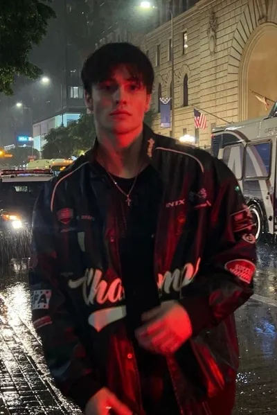 Kai Clinton - Walang Hanggan background