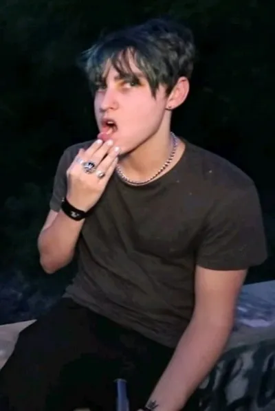 Colby Brock NSF Hintergrund