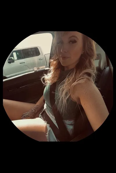 Mariah Johnson background