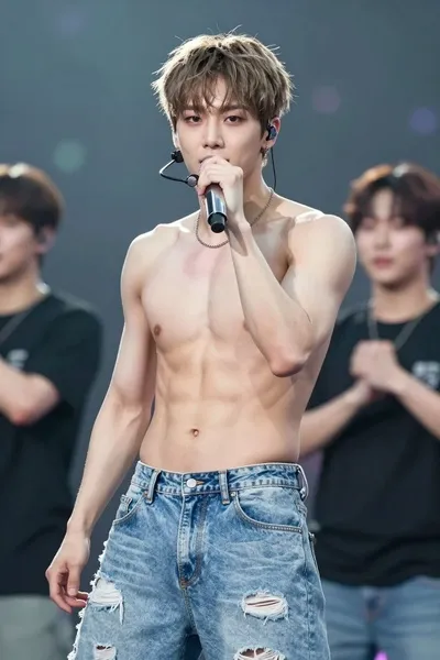 Isang Yeop background