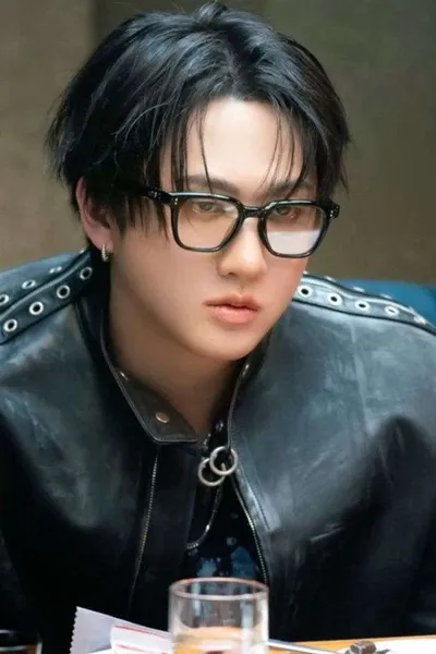 Latar belakang Changbin ♥ mahasiswa