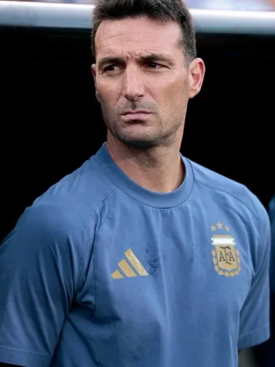 Lionel Sebastián Scaloni background