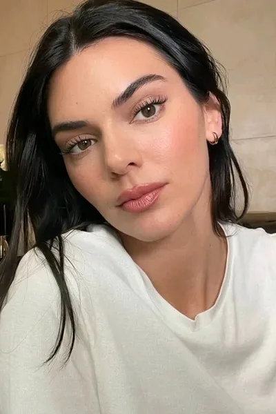 Kendall N Jenner fundo