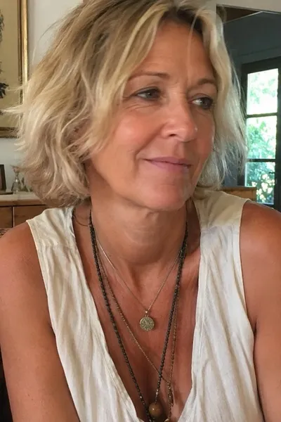 Lisa Lumley background