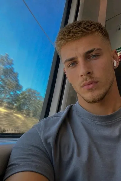 Erick sfondo